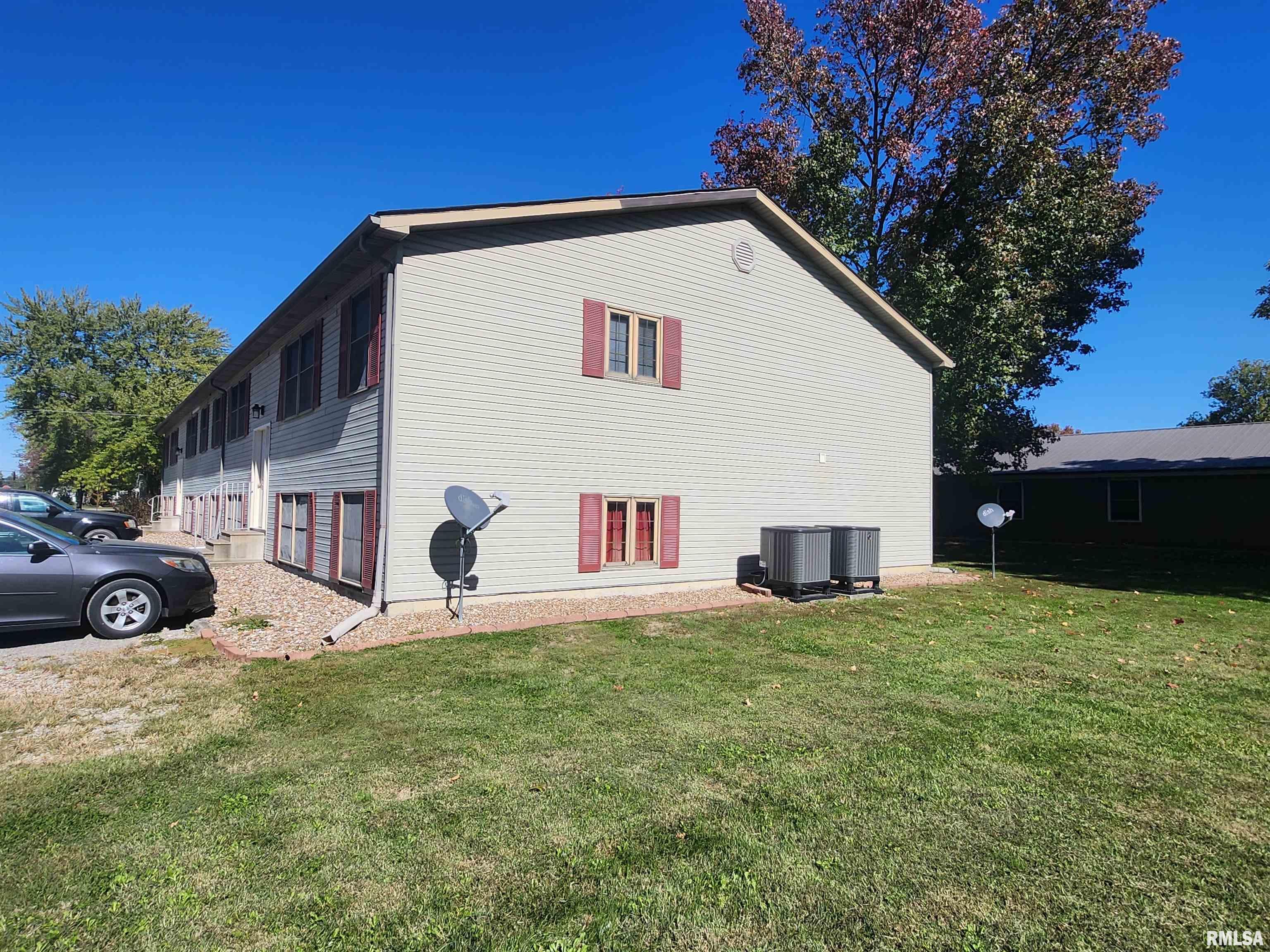 802 Ritter Street Pinckneyville, IL 62274 - Photo 3 of 17 Gallery Image 3