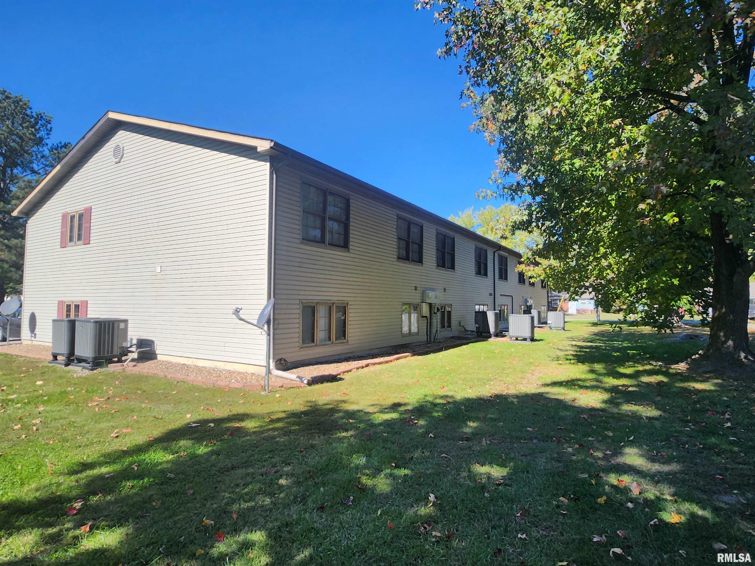 802 Ritter Street Pinckneyville, IL 62274 - Photo 4 of 17 Gallery Image 4