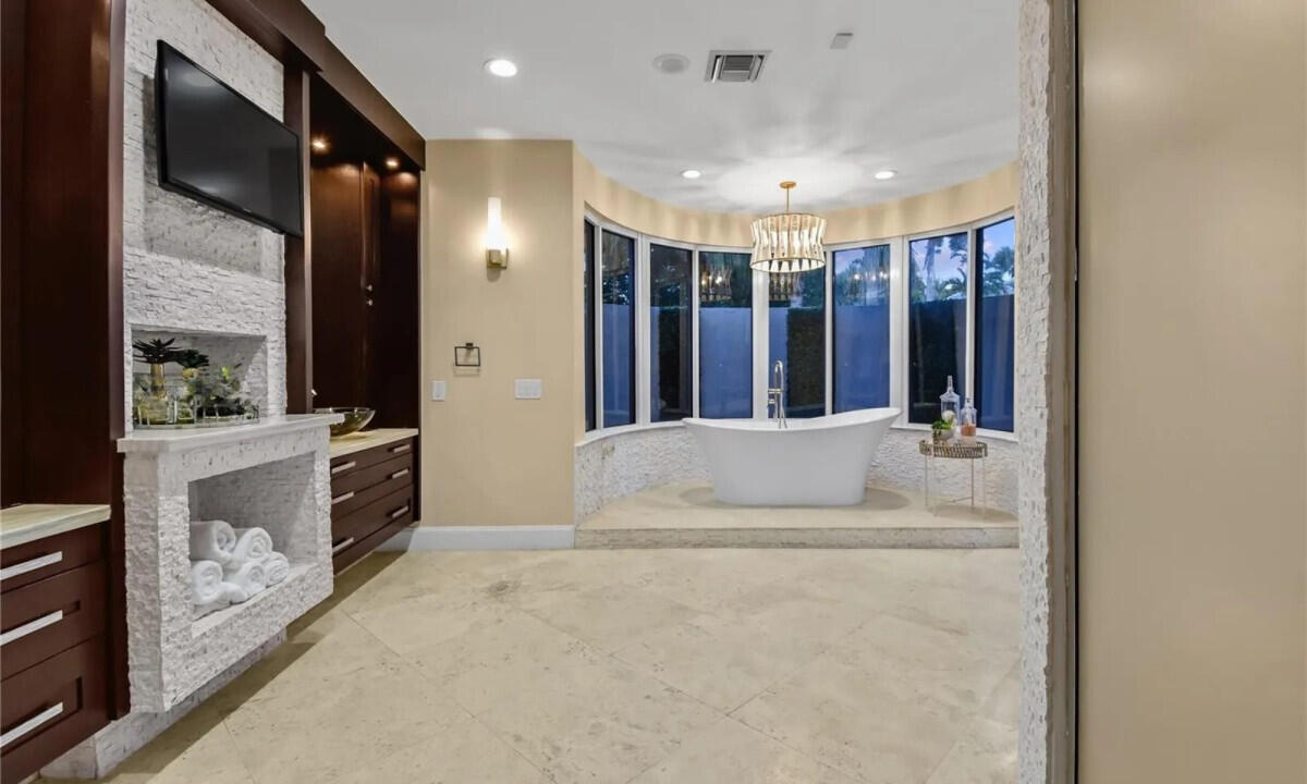 3500 Windmill Ranch Road Weston, FL 33331 - Photo 25 of 34 32__bath_20jpg