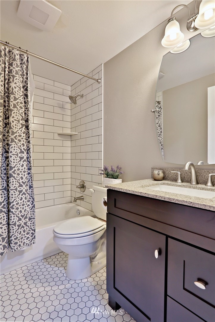 15914 Southeast 144th Street Renton, WA 98059 - Photo 13 of 17