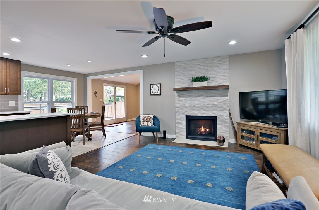 15914 Southeast 144th Street Renton, WA 98059 - Photo 3 of 17