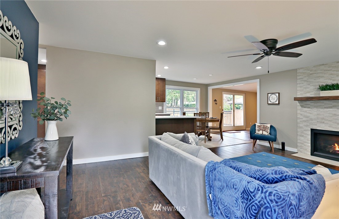 15914 Southeast 144th Street Renton, WA 98059 - Photo 5 of 17