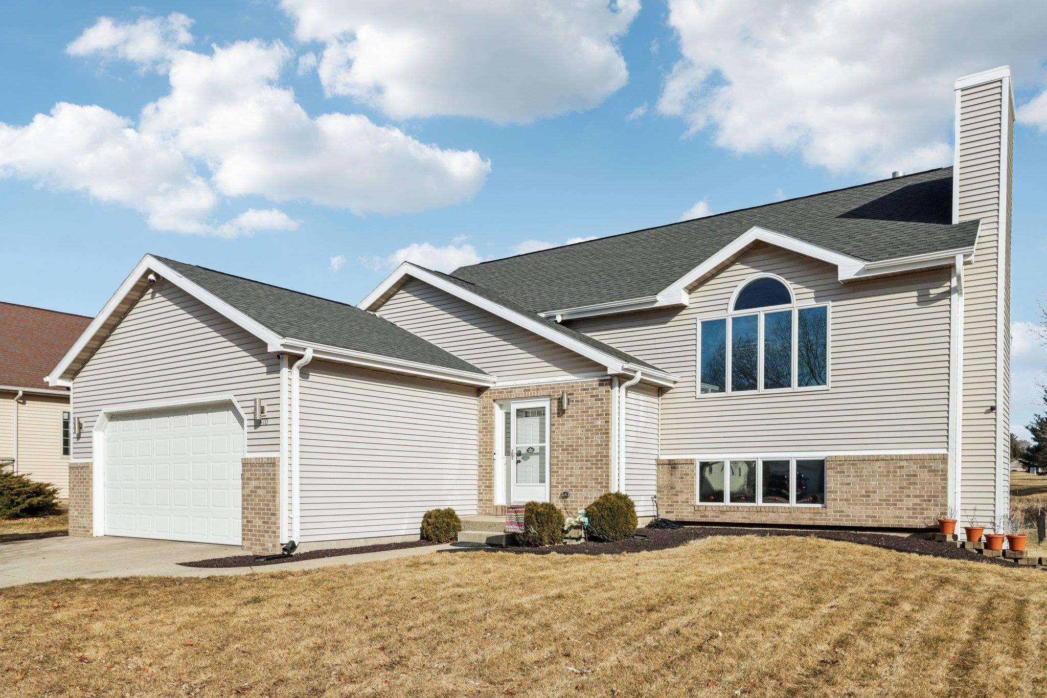 810 North Parkview Street Cottage Grove, WI 53527 - Photo 1 of 54