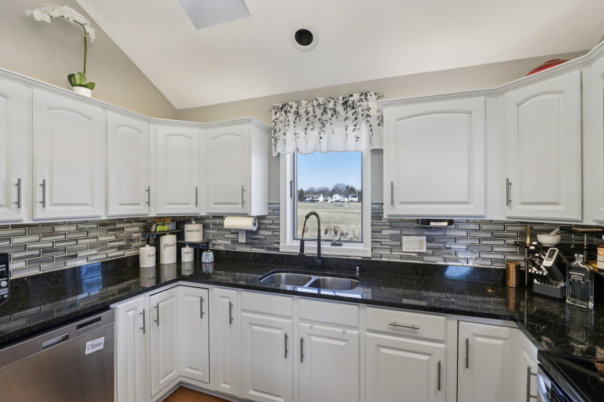 810 North Parkview Street Cottage Grove, WI 53527 - Photo 18 of 54