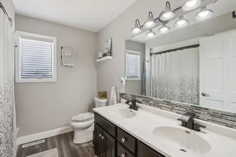 $539,900 | 810 North Parkview Street, Cottage Grove, WI 53527