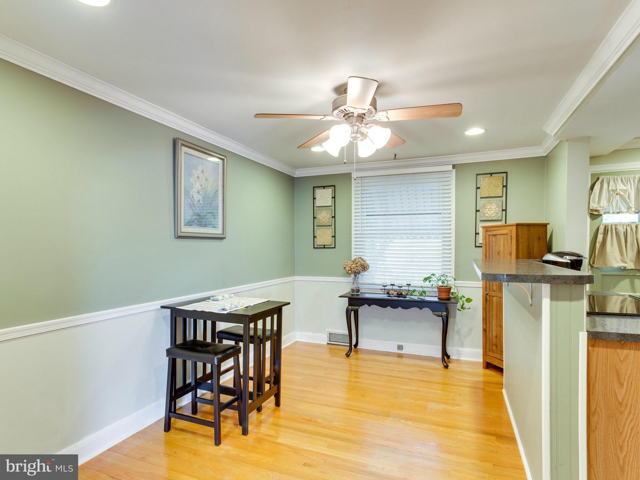 1007 Downton Road Baltimore, MD 21227 - Photo 6 of 30 Dining Room