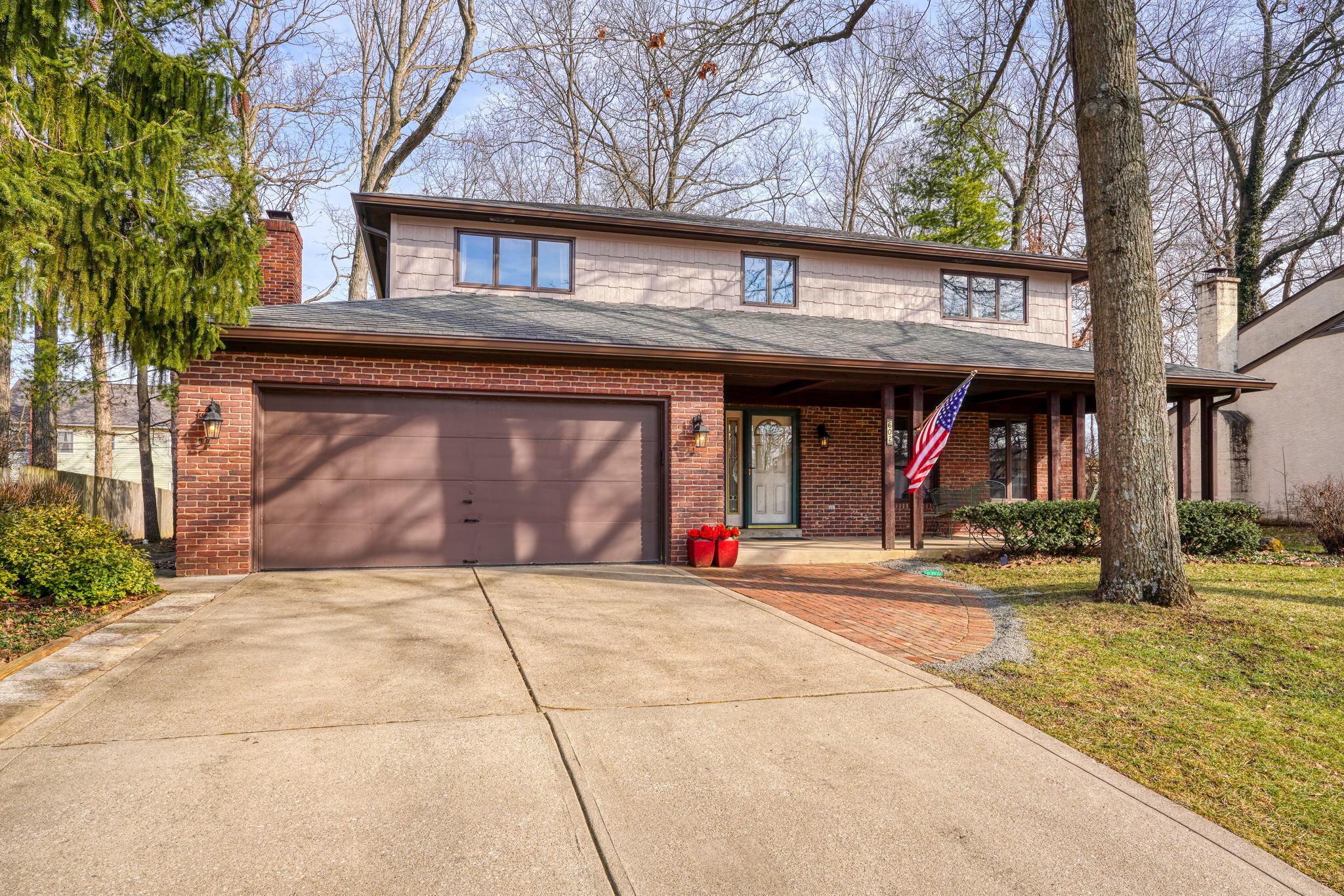 602 South Spring Road Westerville, OH 43081 - Photo 2 of 52 Concrete driveway