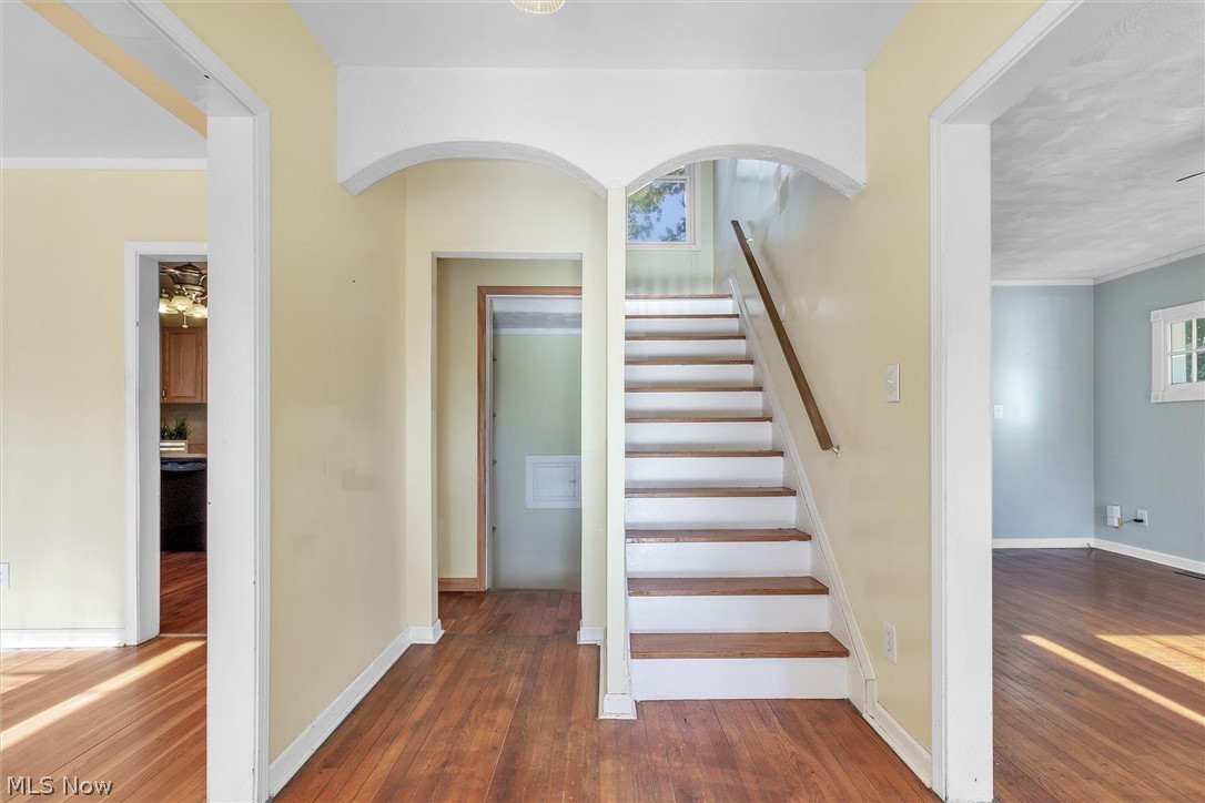 2369 South Taylor Road Cleveland, OH 44118 - Photo 5 of 34 Gallery Image 5