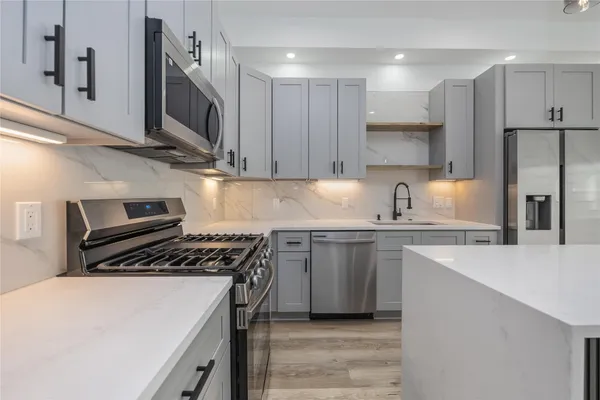 $2,100 | 4533 Larkspur Street, Unit B, Houston, TX 77051