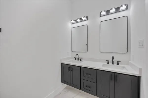 $2,100 | 4533 Larkspur Street, Unit B, Houston, TX 77051