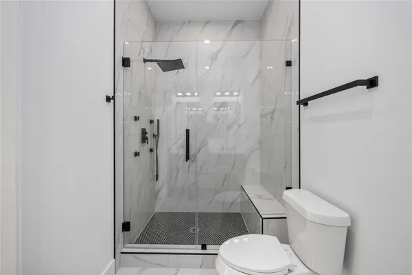 $2,100 | 4533 Larkspur Street, Unit B, Houston, TX 77051