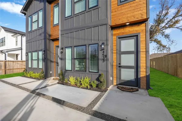 $2,100 | 4533 Larkspur Street, Unit B, Houston, TX 77051