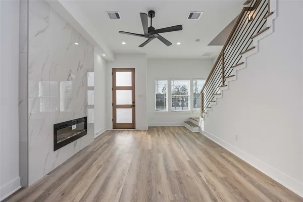 $2,100 | 4533 Larkspur Street, Unit B, Houston, TX 77051