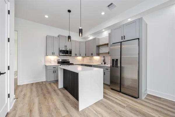 $2,100 | 4533 Larkspur Street, Unit B, Houston, TX 77051