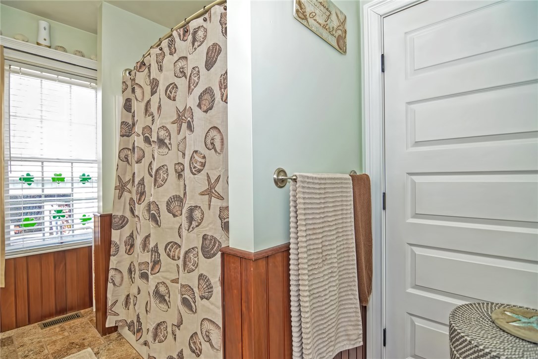 30 Richelieu Street Woonsocket, RI 02895 - Photo 19 of 35 First Floor Full Bathroom