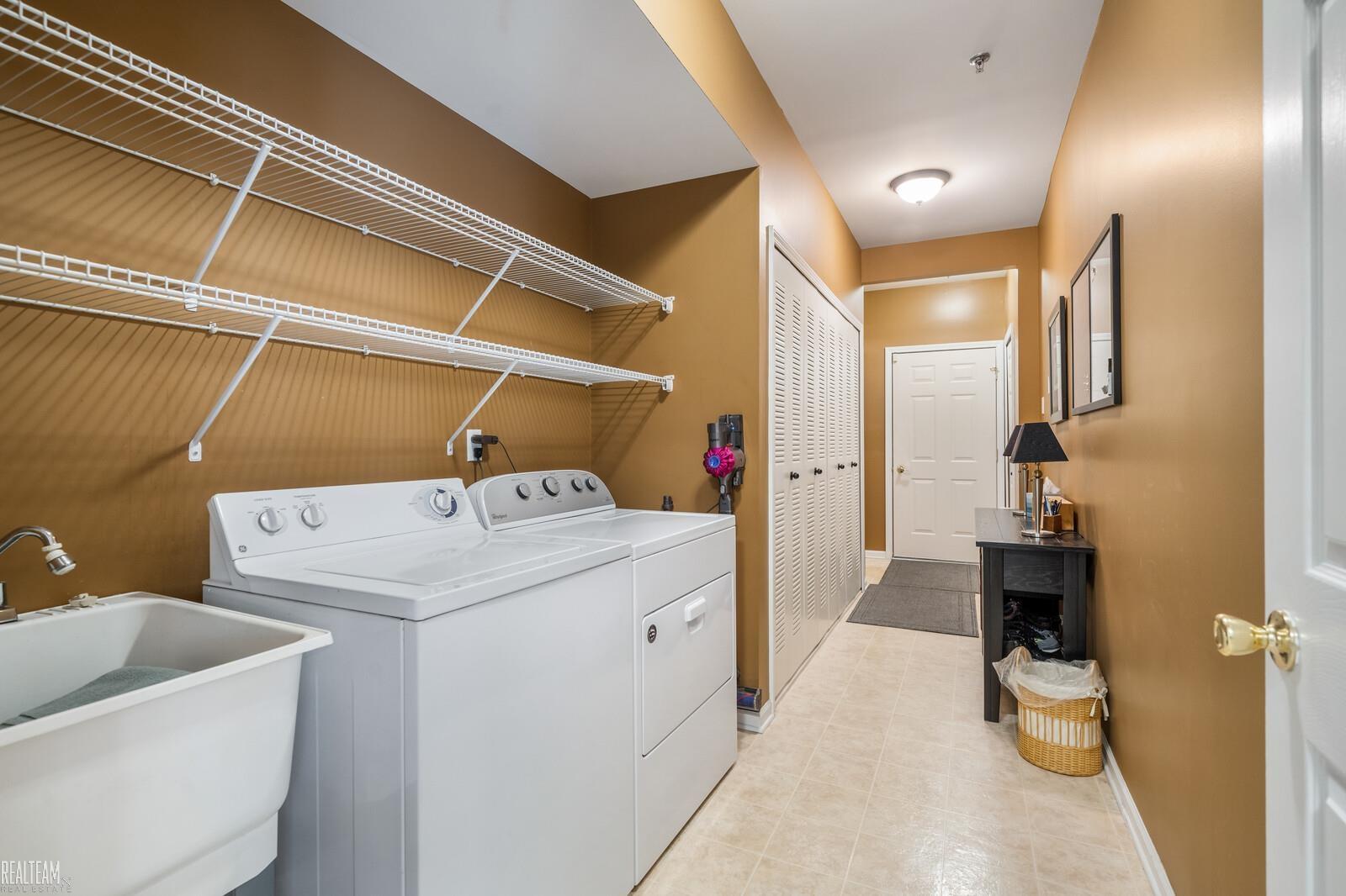 1636 Deepwood Circle Rochester, MI 48307 - Photo 21 of 31 50088040-20.JPG