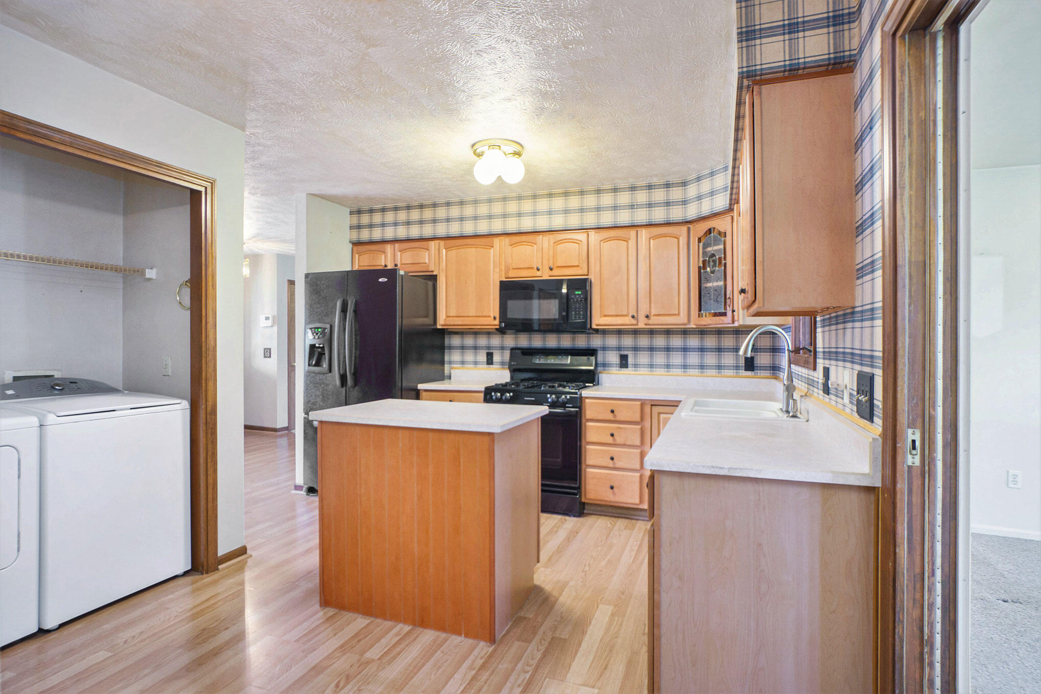 12260 South Sprinkle Road Vicksburg, MI 49097 - Photo 4 of 30 DSC06411