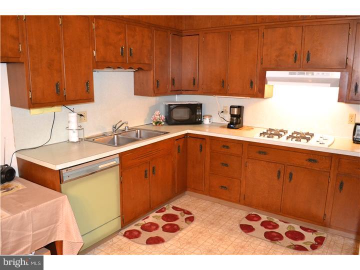 1441 Gregg Street Reading, PA 19607 - Photo 6 of 25 Kitchen