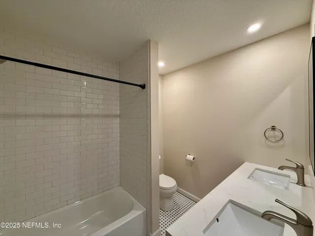 $2,199 | 2516 Horseshoe Bend Road, Middleburg, FL 32068