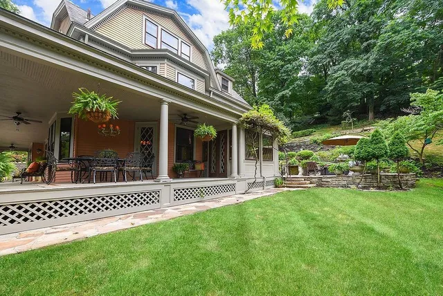 $2,100,000 | 809 Blackburn Road, Sewickley, PA 15143