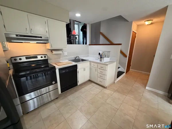 $1,985 | 60 Old Town Road, Unit 5, Vernon, CT 06066