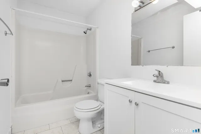 $2,800 | 5 Staunton Court, Unit A, Farmington, CT 06032