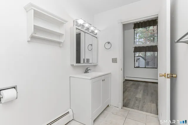 $2,800 | 5 Staunton Court, Unit A, Farmington, CT 06032