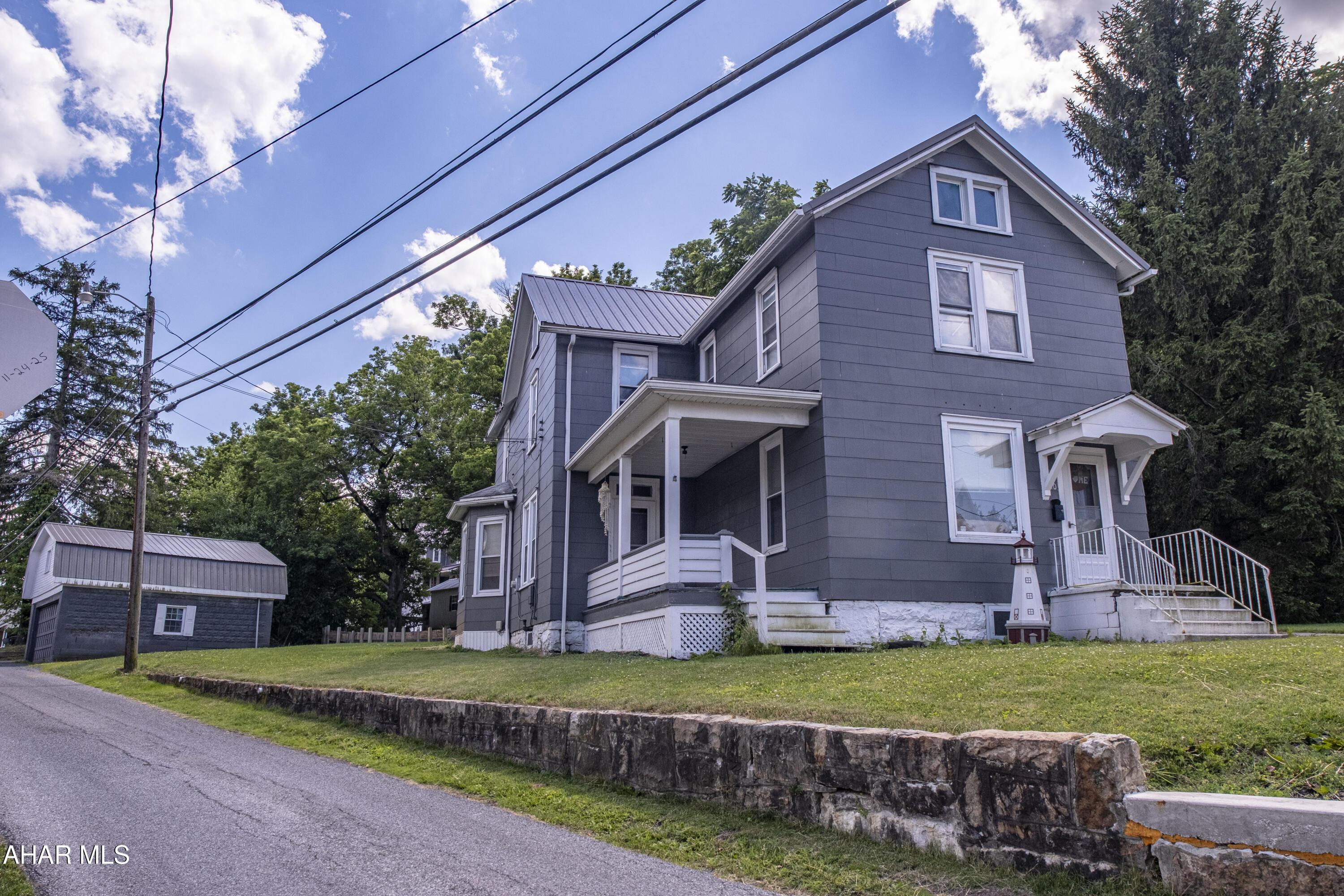 20 West 3rd Street Everett, PA 15537 - Photo 1 of 47