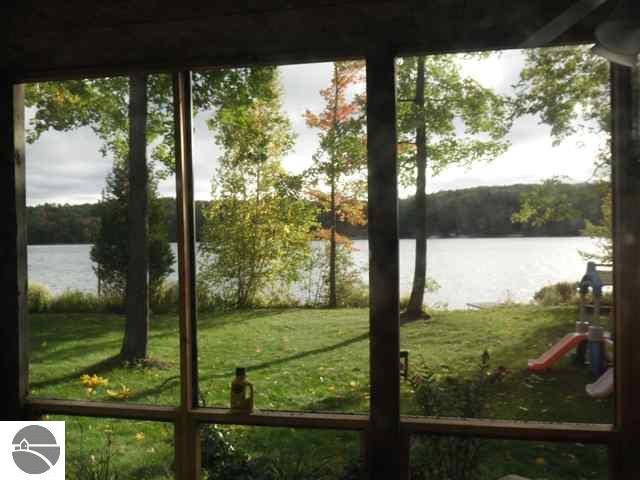 19556 Pleasantview Road Lake Ann, MI 49650 - Photo 5 of 18 1731132-4.JPG