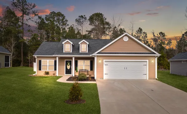 $299,900 | 168 Baylee Circle, Galivants Ferry, SC 29544