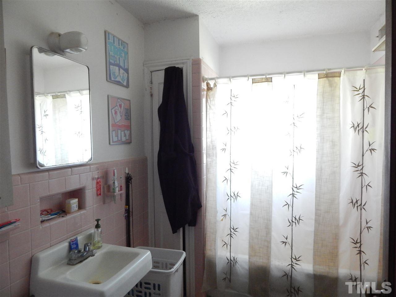 1112 Lynch Road Selma, NC 27576 - Photo 12 of 18 Gallery Image 12