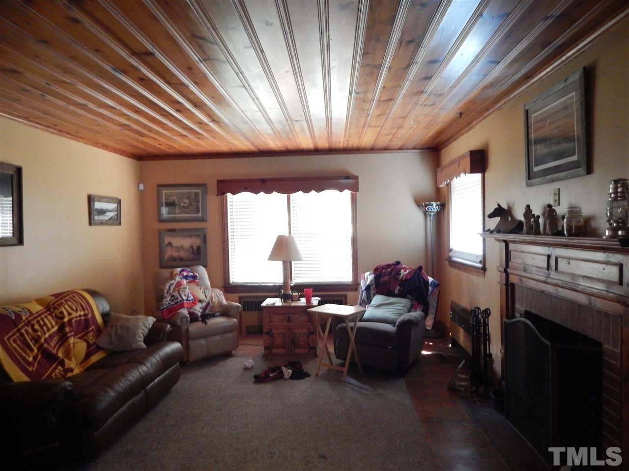 1112 Lynch Road Selma, NC 27576 - Photo 4 of 18 Gallery Image 4