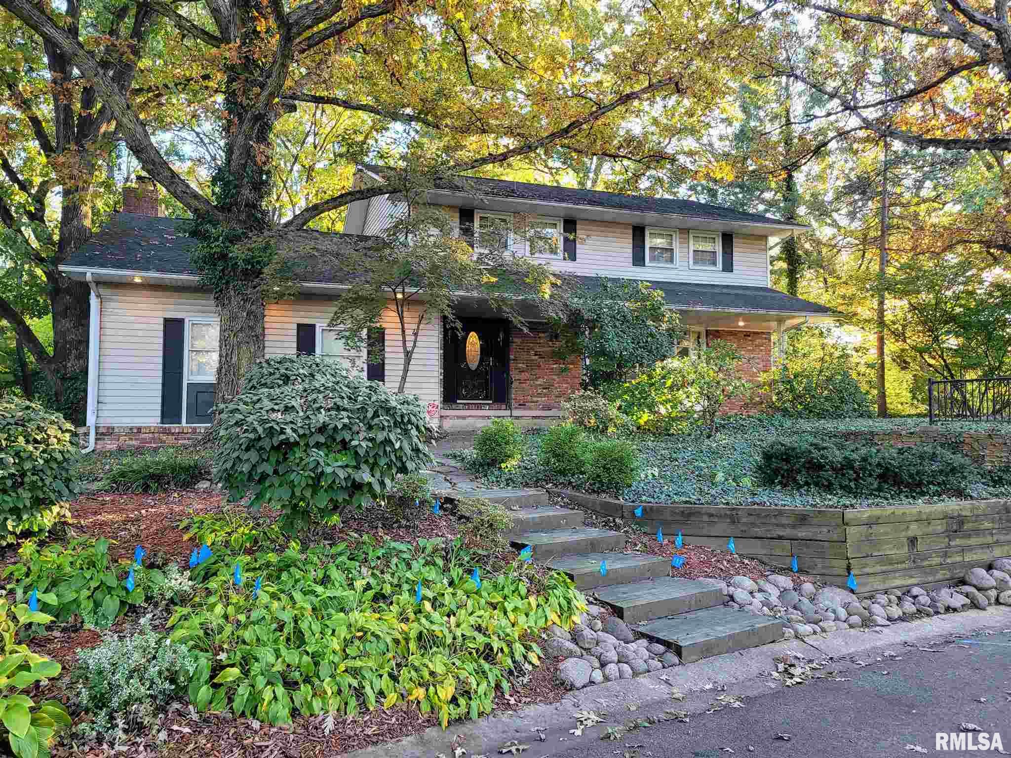 4 Timber Hill Lane Springfield, IL 62704 - Photo 1 of 42 Gallery Image 1