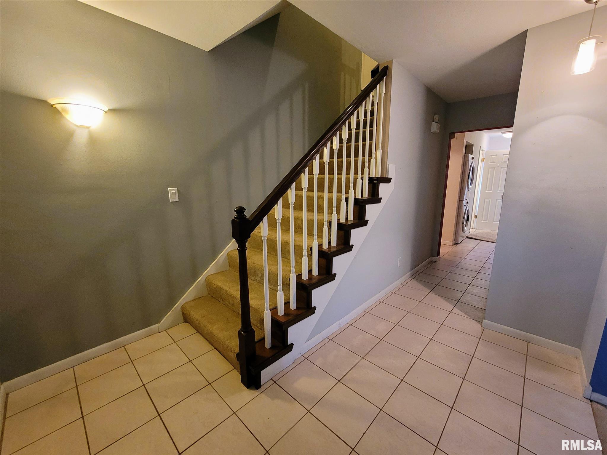 4 Timber Hill Lane Springfield, IL 62704 - Photo 3 of 42 Gallery Image 3