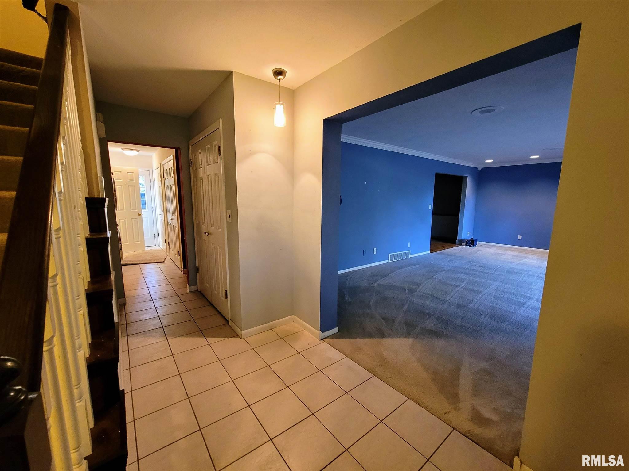 4 Timber Hill Lane Springfield, IL 62704 - Photo 4 of 42 Gallery Image 4