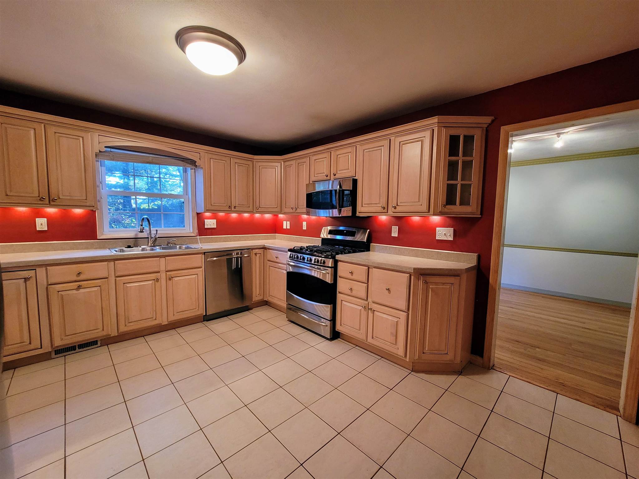 4 Timber Hill Lane Springfield, IL 62704 - Photo 10 of 42 Gallery Image 10