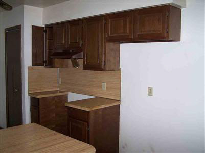 5493 Calkins Road Flint, MI 48532 - Photo 10 of 15 20135737-9.JPG