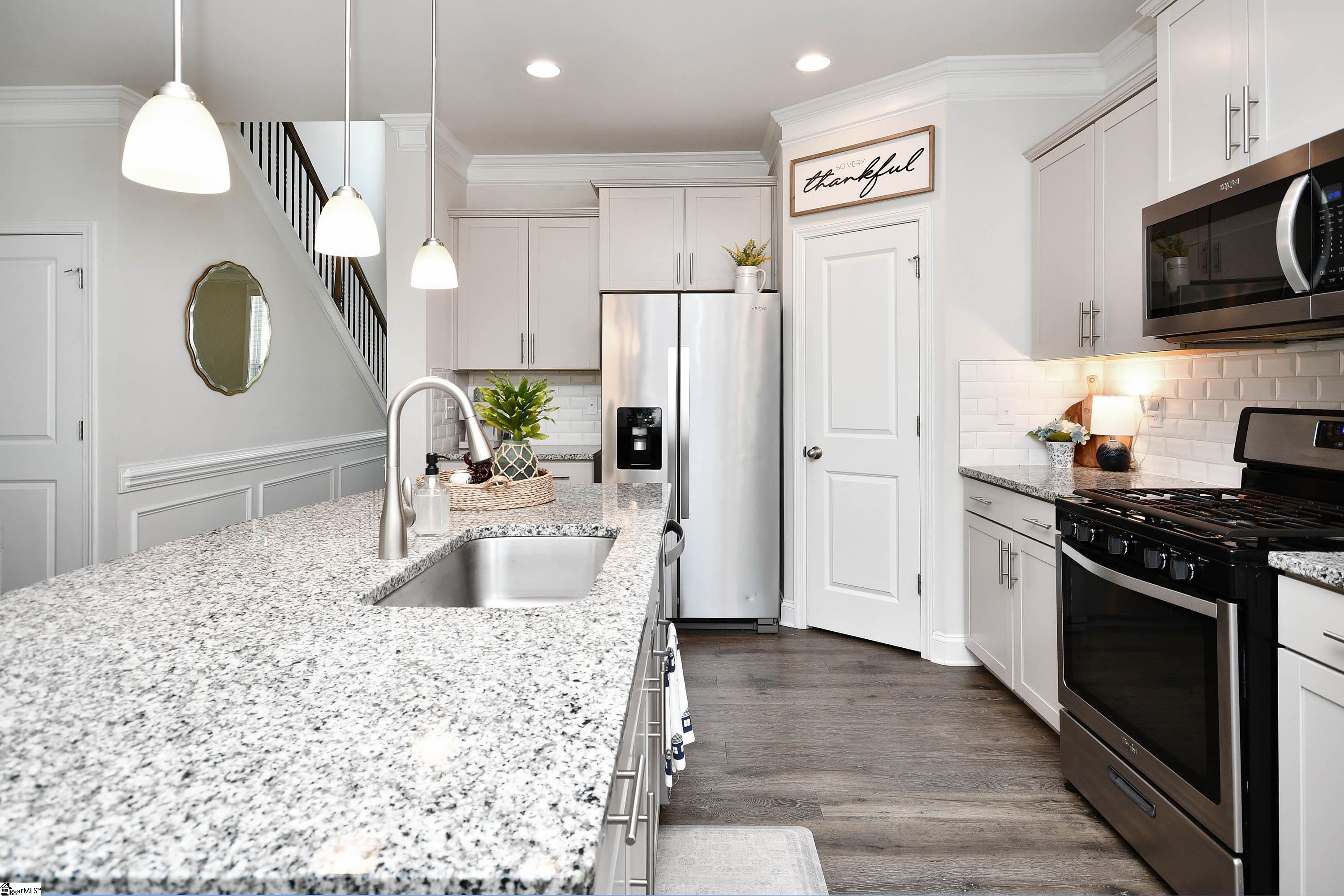 421 Wildflower Road Easley, SC 29642 - Photo 5 of 50