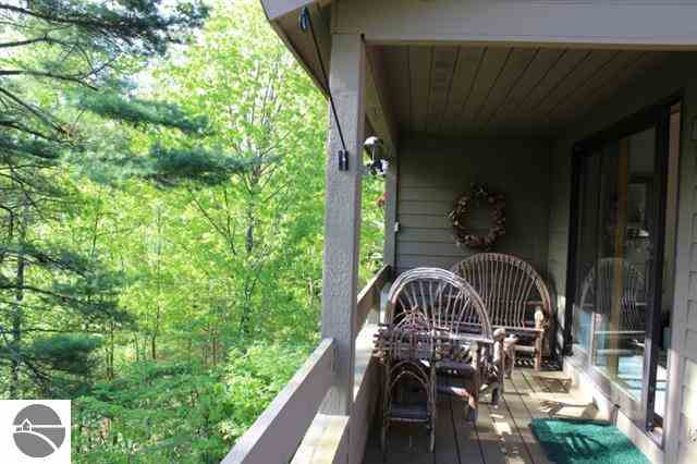 6641 Mission Ridge Traverse City, MI 49686 - Photo 33 of 39 1745589-37.JPG