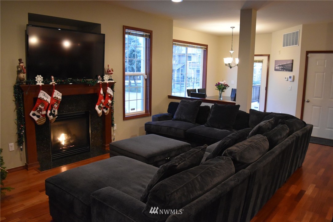 21602 11th Drive Southeast Bothell, WA 98021 - Photo 9 of 25