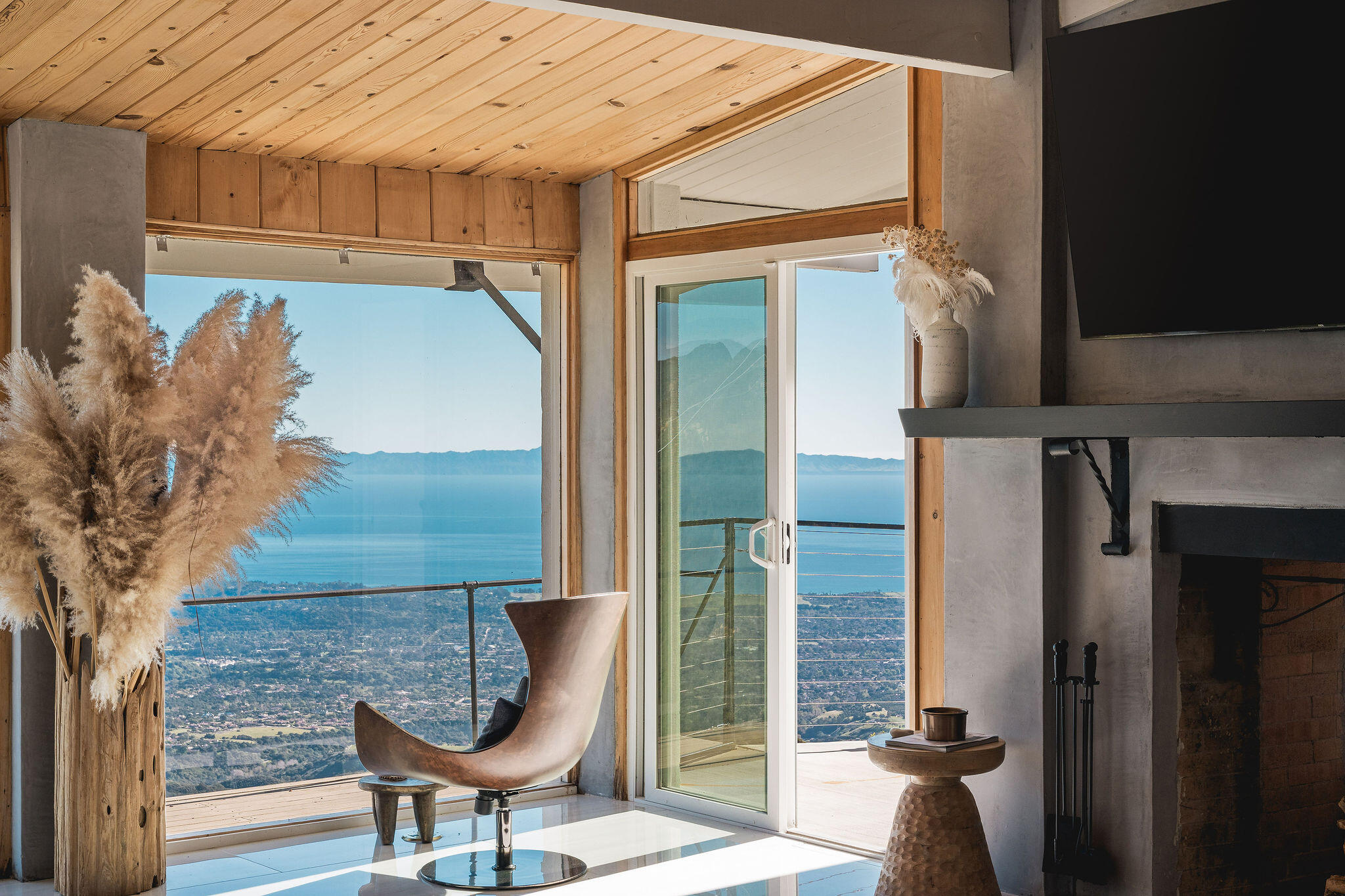 4825 Rim Road Santa Barbara, CA 93105 - Photo 17 of 36 Spectacular view in living room corner