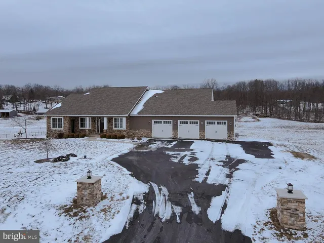 $749,900 | 264 Pepper Ridge Drive, Spring Mills, PA 16875