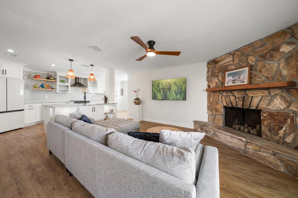 2505 Bay Boulevard, Unit 4 Indian Rocks Beach, FL 33785 - Photo 12 of 63