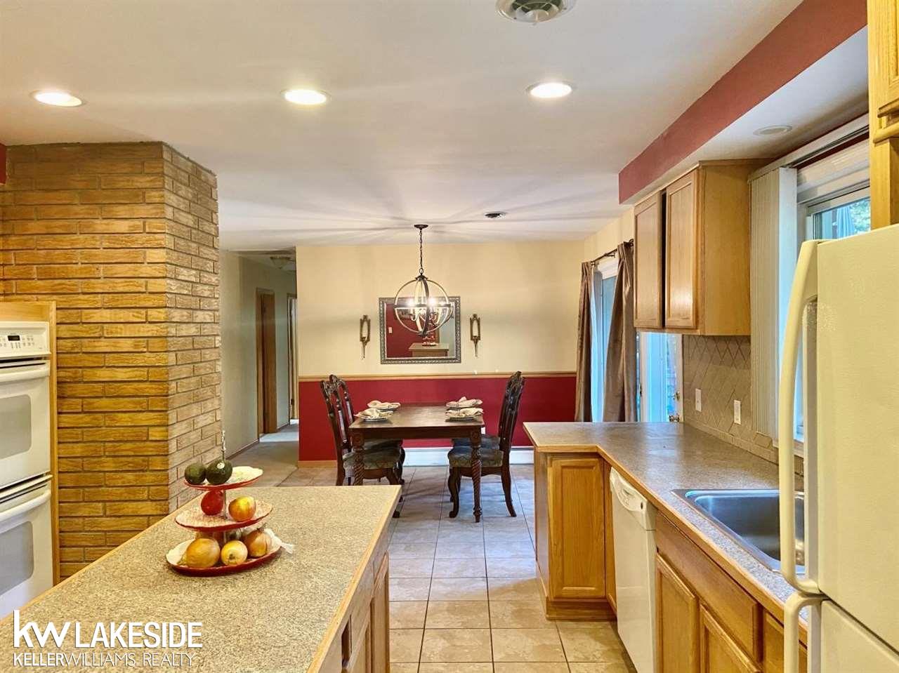 53850 Shelby Road Utica, MI 48316 - Photo 10 of 23 50024608-10.JPG