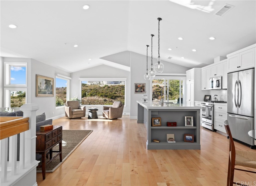 43 Cassis Dana Point, CA 92629 - Photo 7 of 29