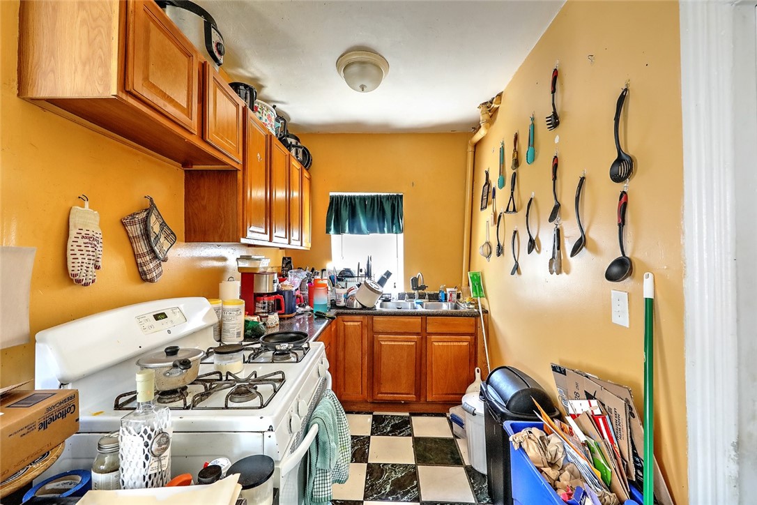 86 Florence Street Providence, RI 02909 - Photo 16 of 21