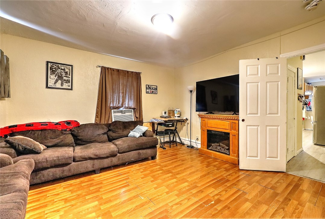 86 Florence Street Providence, RI 02909 - Photo 4 of 21