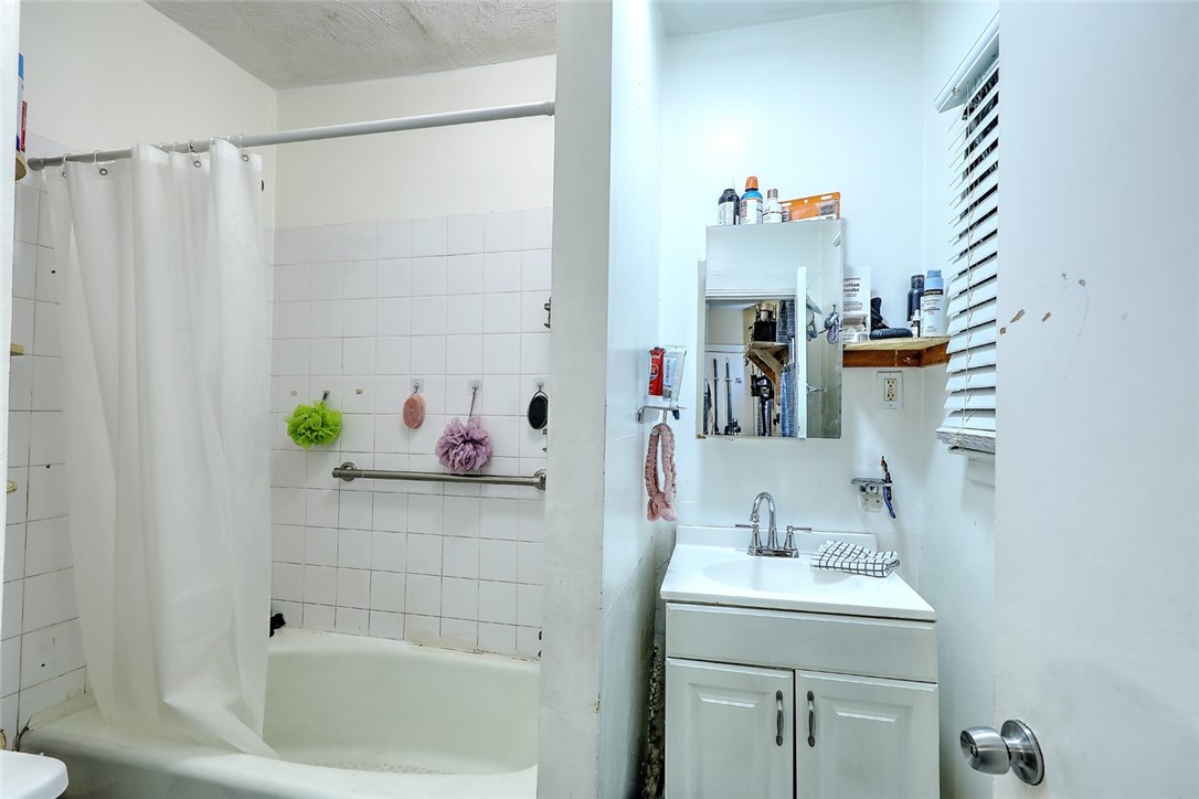 86 Florence Street Providence, RI 02909 - Photo 9 of 21