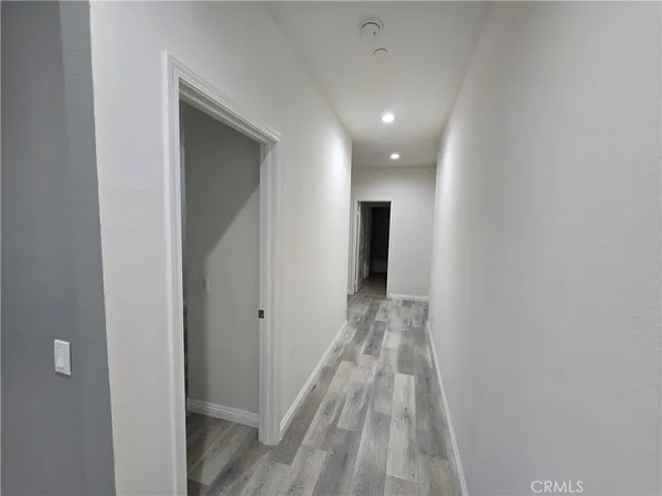 a view of empty room with window