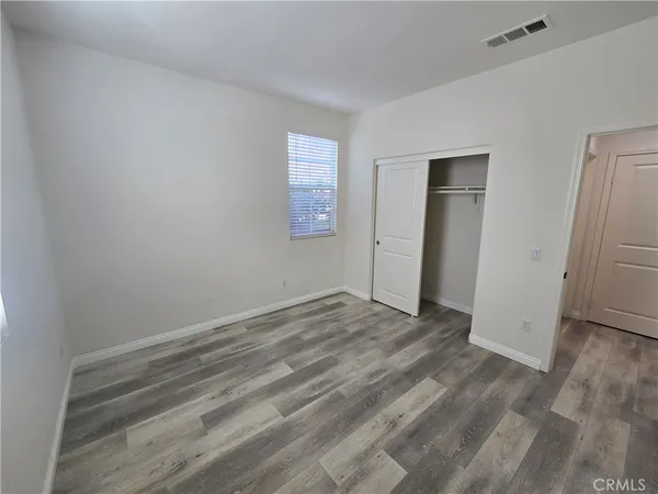 a view of empty room with window